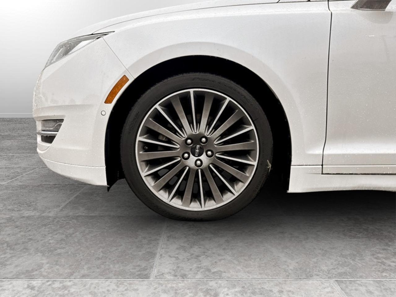 2015 Lincoln MKZ Reserve w/Tech Pkg  **CLEAN CARFAX** Photo