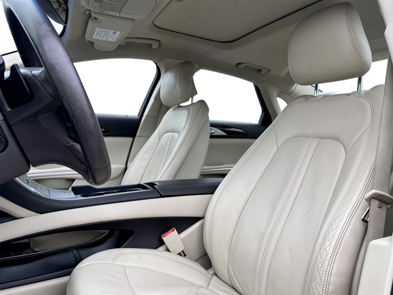 2015 Lincoln MKZ Reserve w/Tech Pkg  **CLEAN CARFAX** Photo