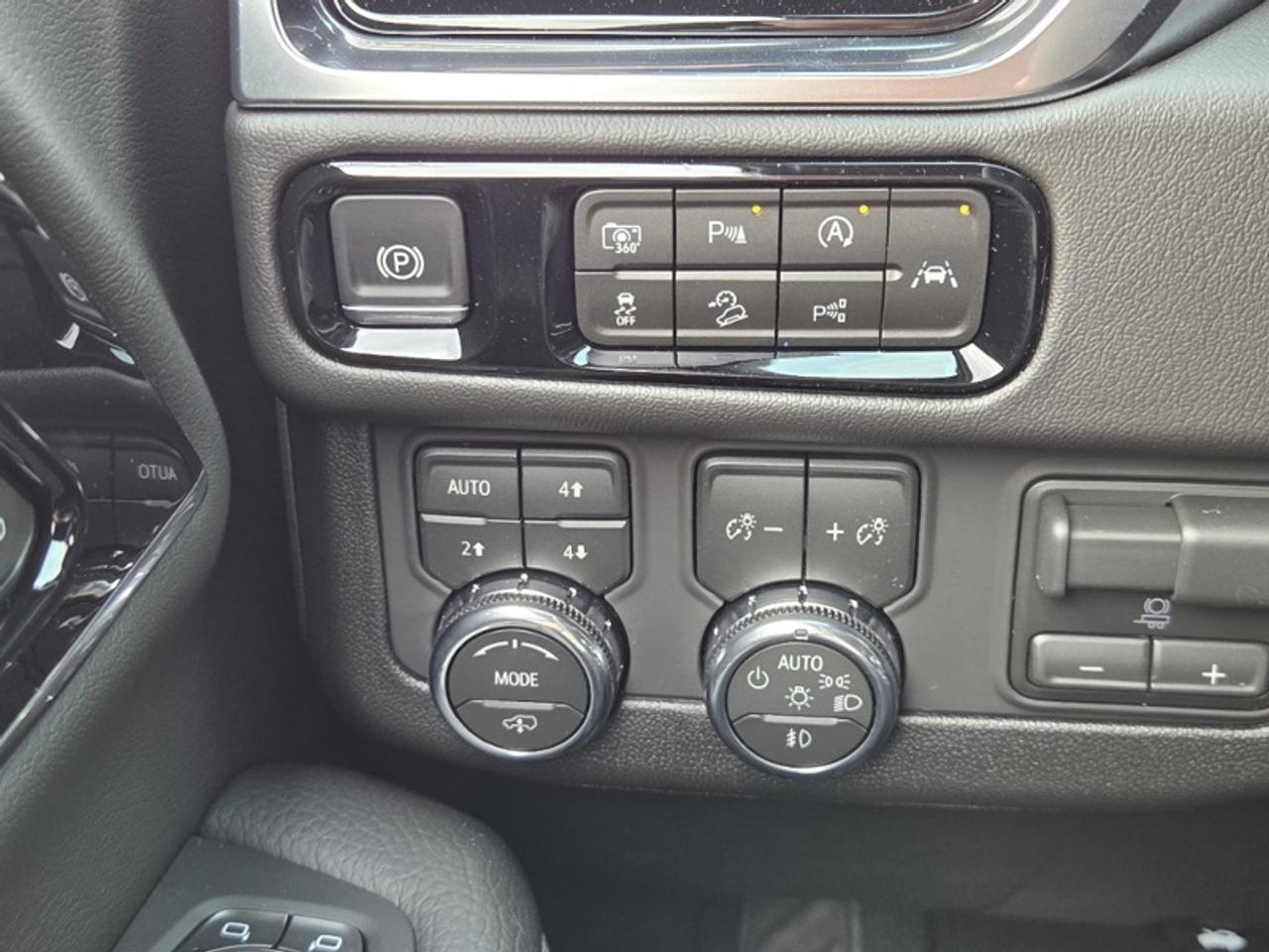 2026 GMC Yukon Denali  - HUD -  Cooled Seats Photo