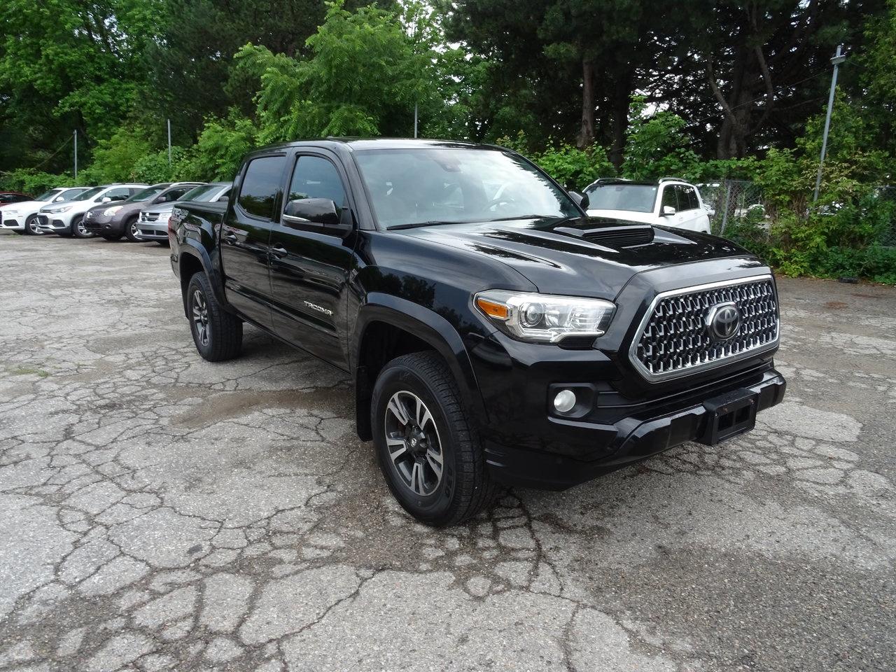 2019 Toyota Tacoma TRD Sport Photo3