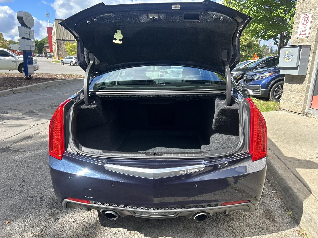 2015 Cadillac ATS Luxury AWD-BOSE, NAV, SUNROOF, LEATHER, HTD SEATS! Photo