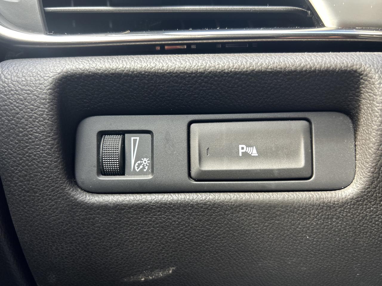 2015 Cadillac ATS Luxury AWD-BOSE, NAV, SUNROOF, LEATHER, HTD SEATS! - Photo #19