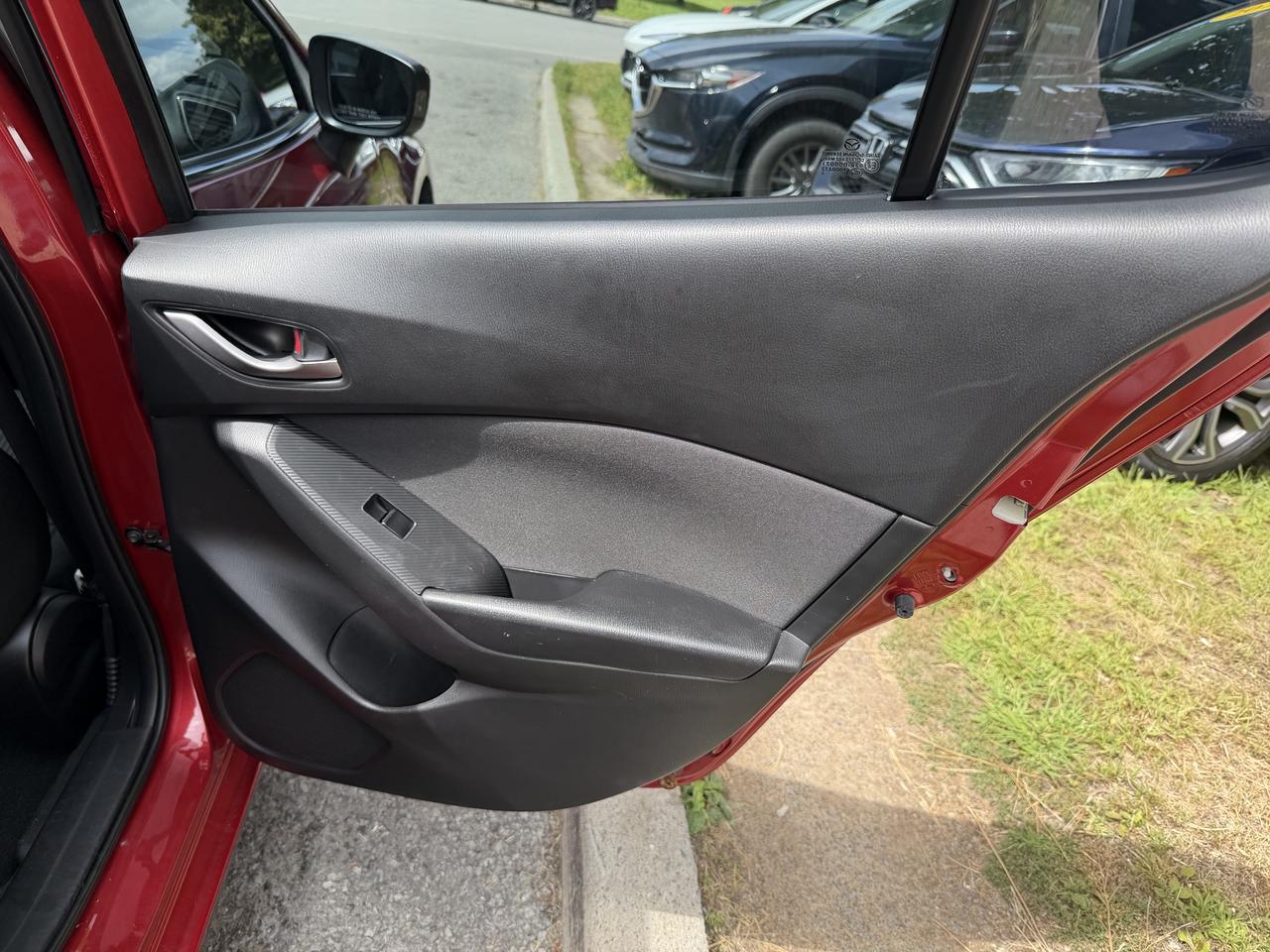 2014 Mazda MAZDA3 GS-SKY Photo