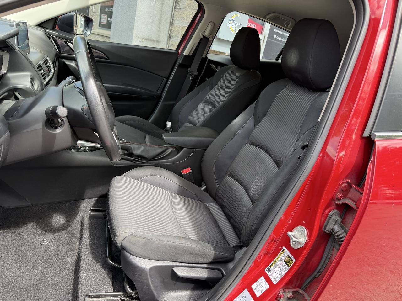 2014 Mazda MAZDA3 GS-SKY Photo