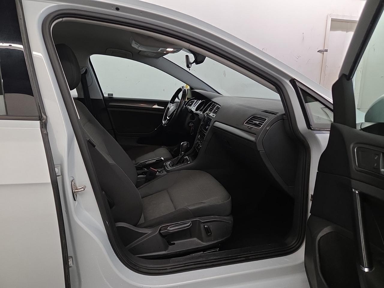 2019 Volkswagen Golf Comfortline, 1 OWNER, HEATED SEATS, BACK-UP CAM!! - Photo #20