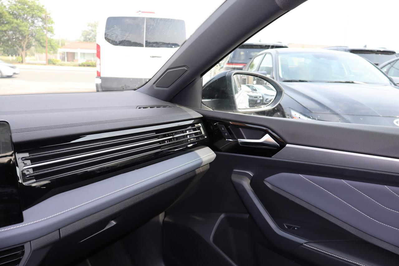 2026 Volkswagen Jetta Comfortline Sport Photo