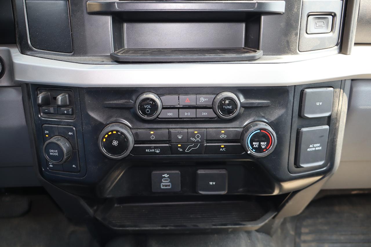 2025 Ford SUPER DUTY F-250 SRW XLT 4WD Crew Cab 6.75' Box Photo