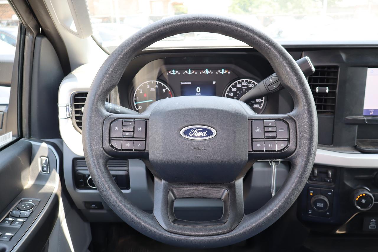 2025 Ford SUPER DUTY F-250 SRW XLT 4WD Crew Cab 6.75' Box Photo