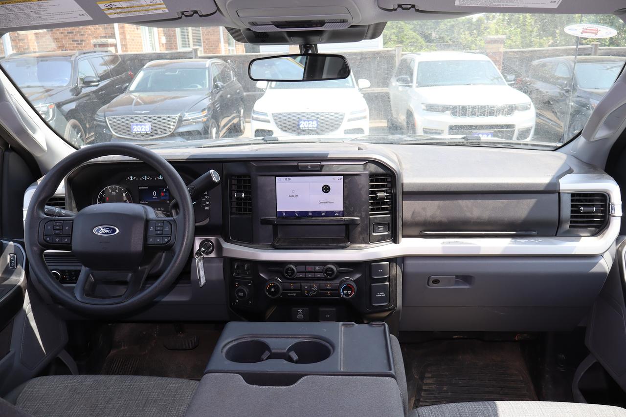 2025 Ford SUPER DUTY F-250 SRW XLT 4WD Crew Cab 6.75' Box Photo
