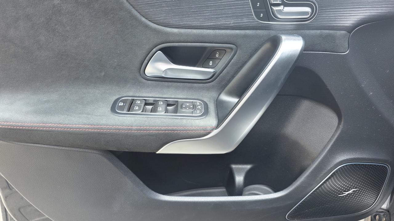2020 Mercedes-Benz AMG A35 Photo