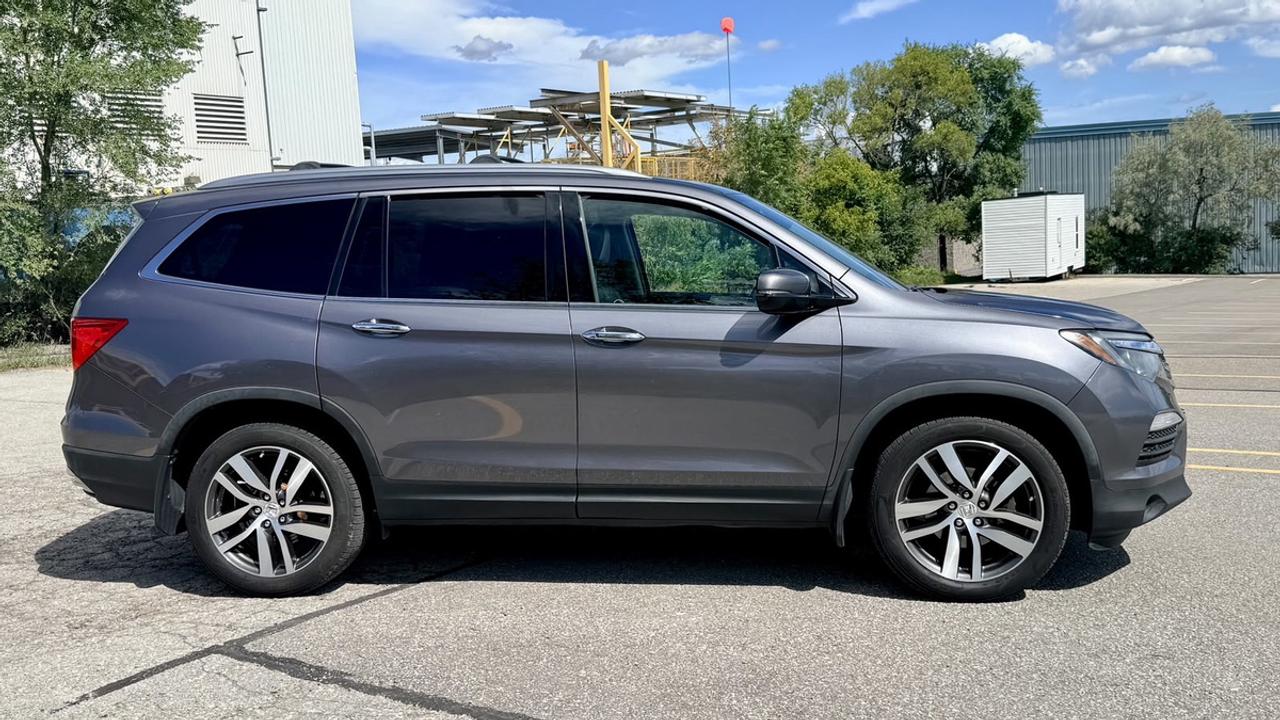 2016 Honda Pilot Touring Photo
