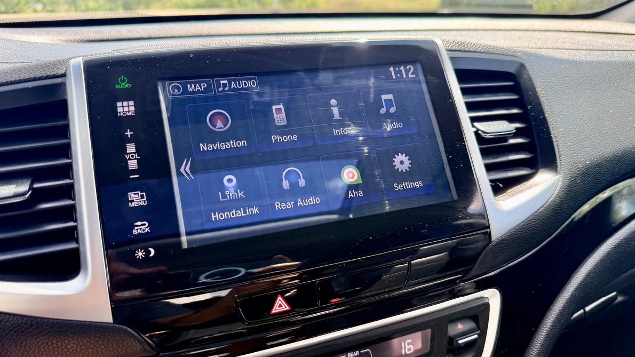 2016 Honda Pilot Touring Photo