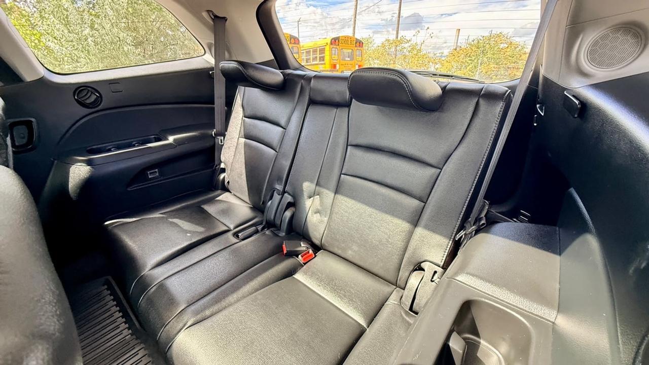 2016 Honda Pilot Touring Photo