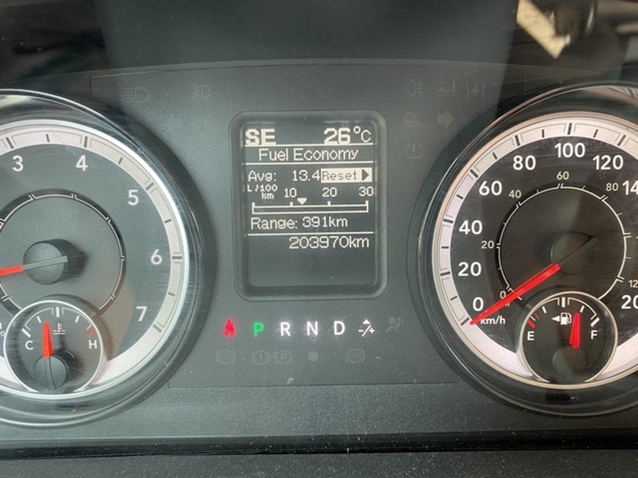 2018 RAM 1500 SLT 4X2 QUAD CAB 6'4" BOX Photo