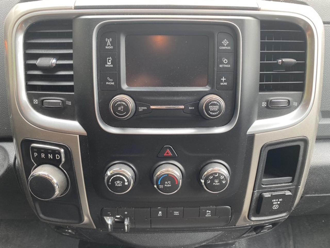 2018 RAM 1500 SLT 4X2 QUAD CAB 6'4" BOX Photo