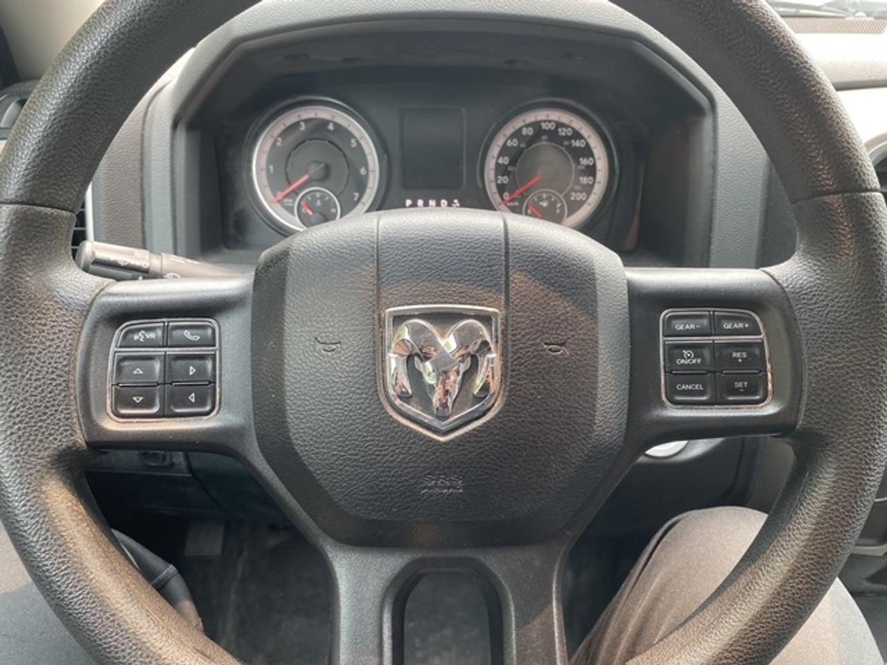 2018 RAM 1500 SLT 4X2 QUAD CAB 6'4" BOX Photo