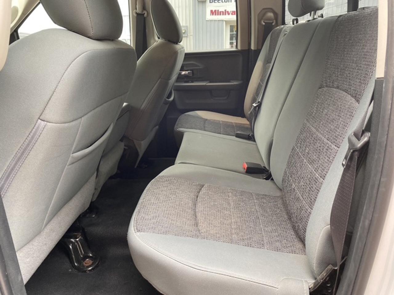 2018 RAM 1500 SLT 4X2 QUAD CAB 6'4" BOX Photo