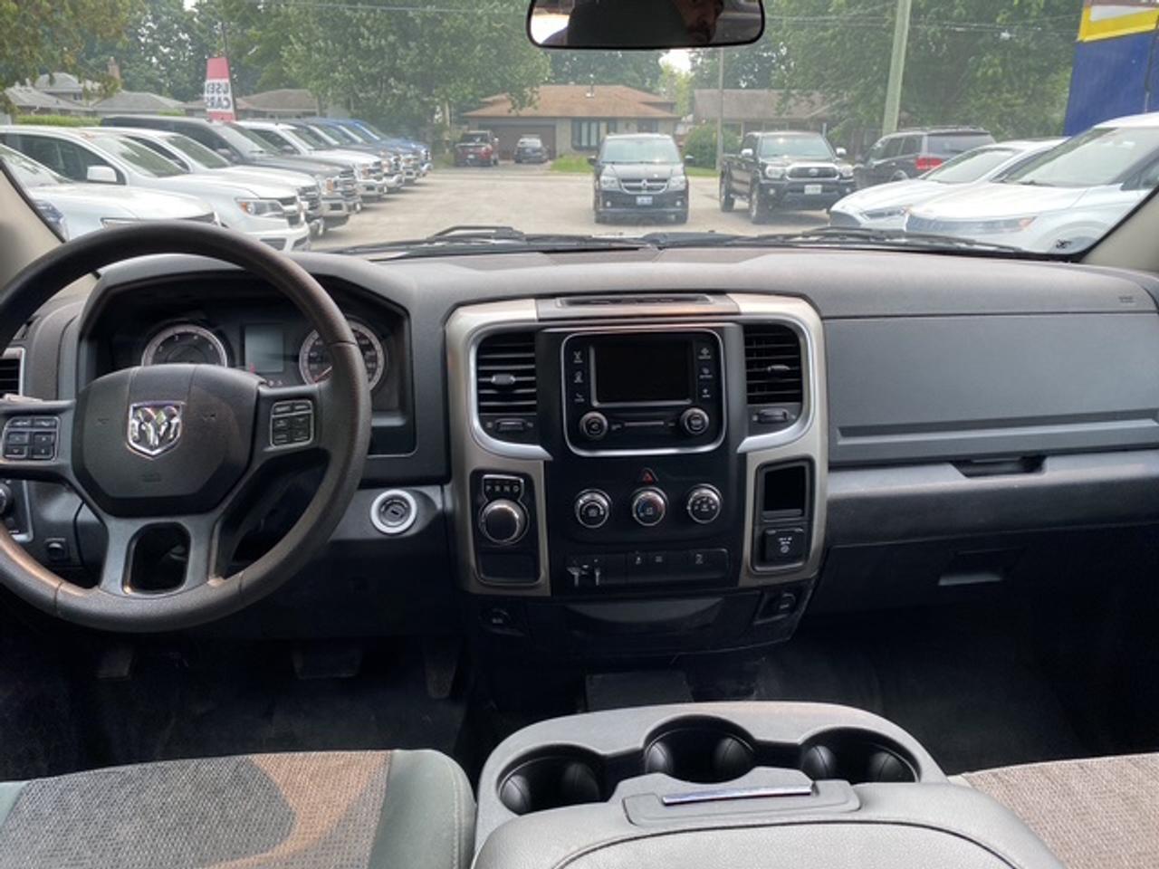 2018 RAM 1500 SLT 4X2 QUAD CAB 6'4" BOX Photo