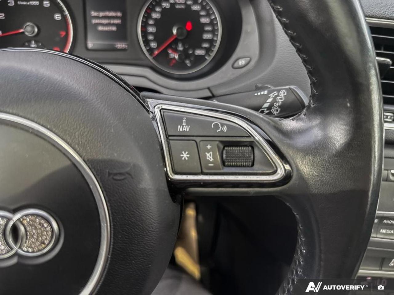 2018 Audi Q3 2.0T Technik Photo