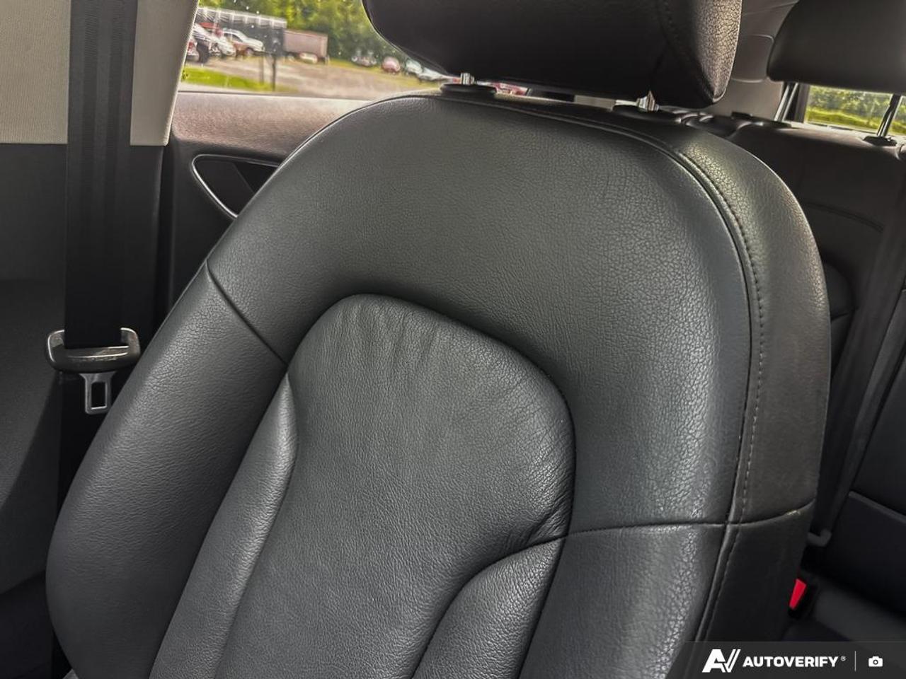 2018 Audi Q3 2.0T Technik Photo