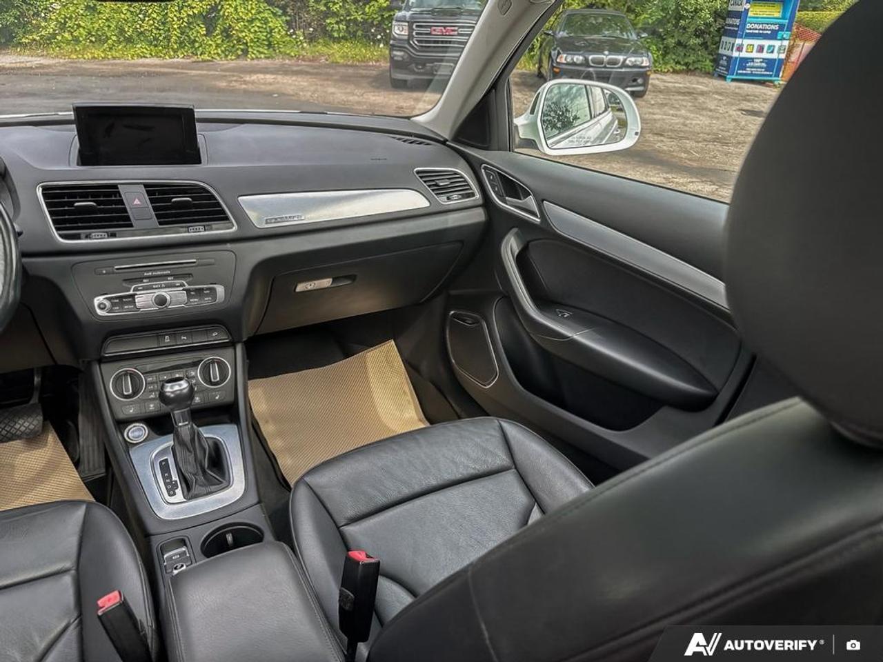 2018 Audi Q3 2.0T Technik Photo