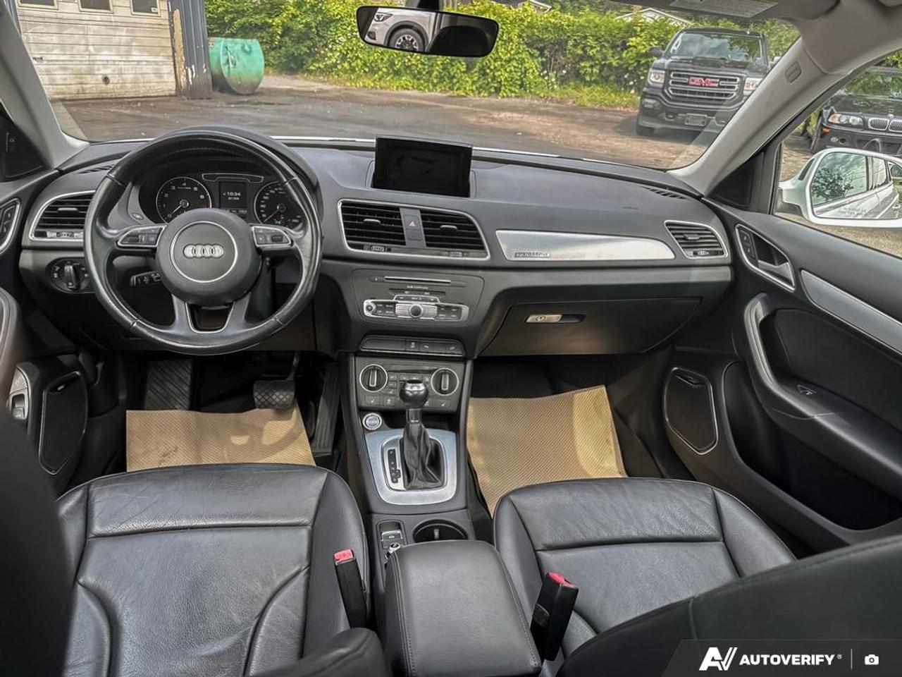 2018 Audi Q3 2.0T Technik Photo