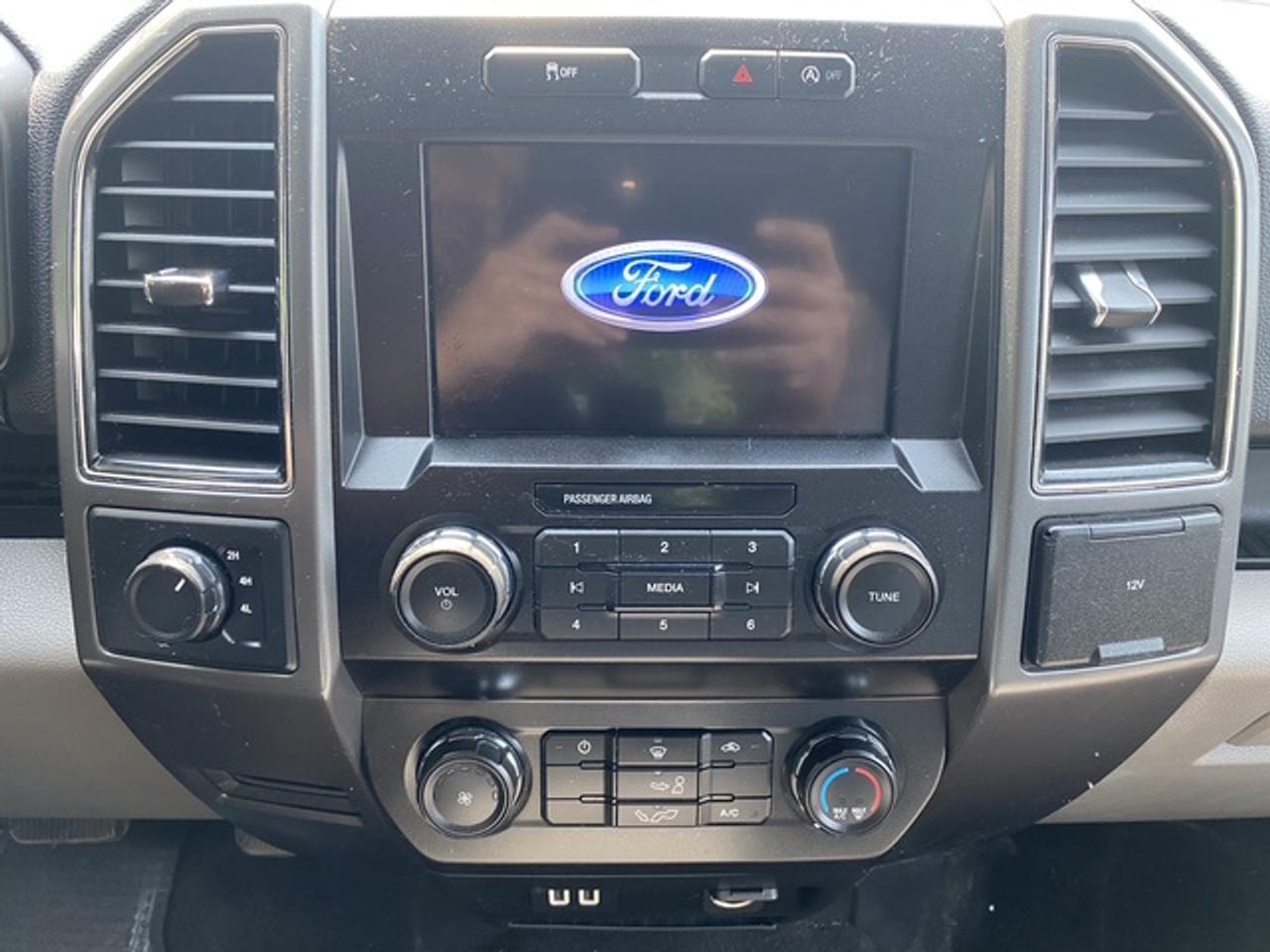 2020 Ford F-150 4WD SUPERCREW 5.5' BOX XLT CREW CAB Photo