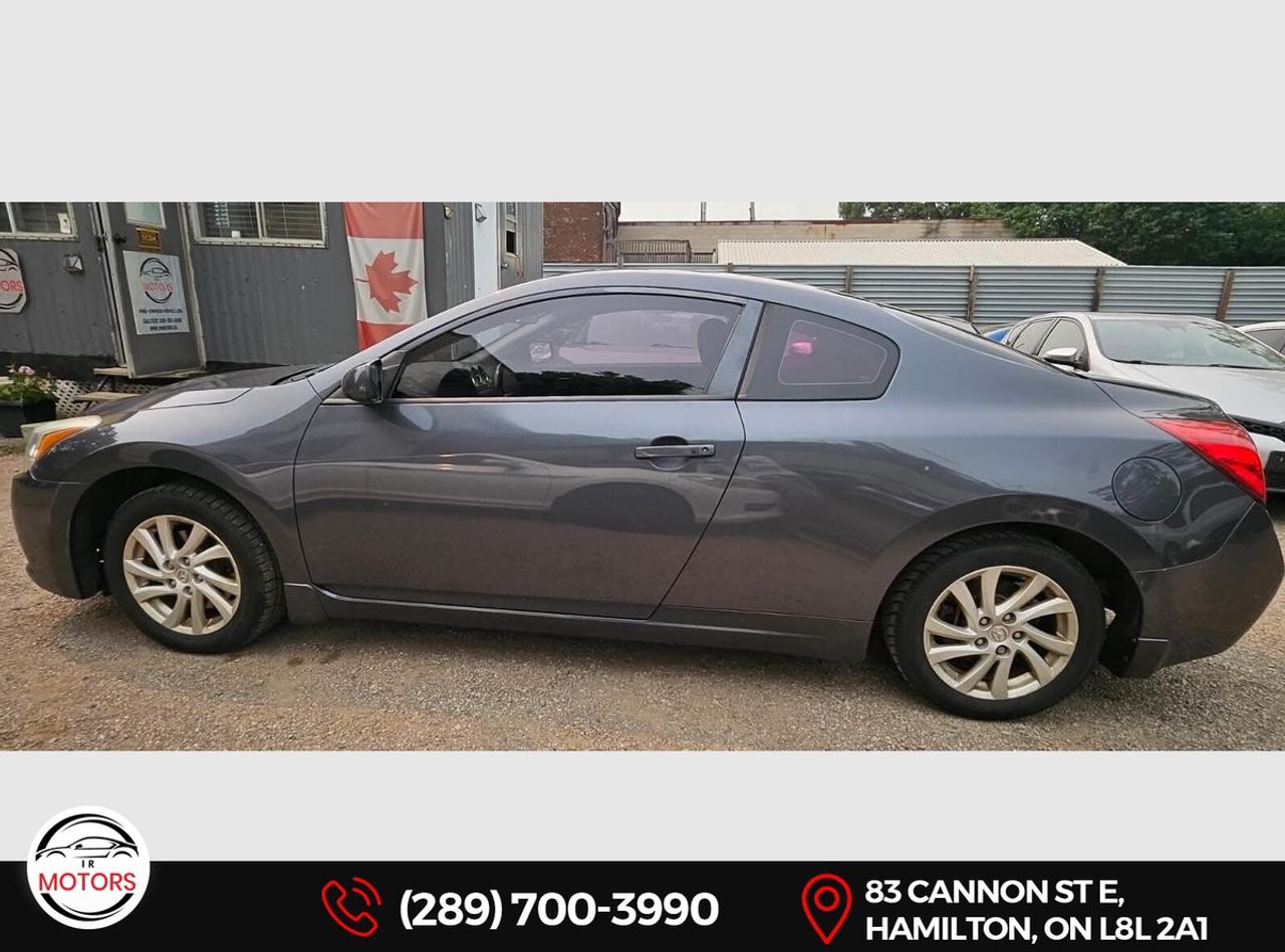 2010 Nissan Altima 2.5 S Coupe  Photo2