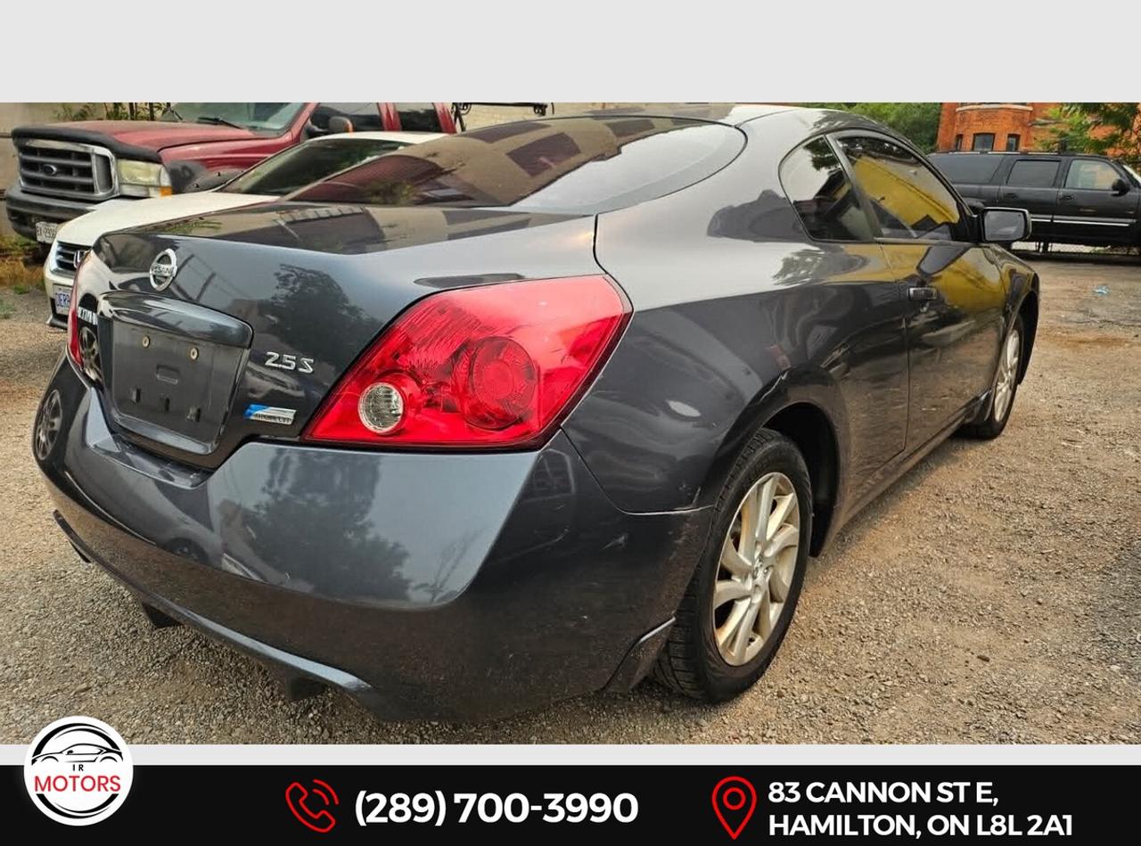 2010 Nissan Altima 2.5 S Coupe  Photo