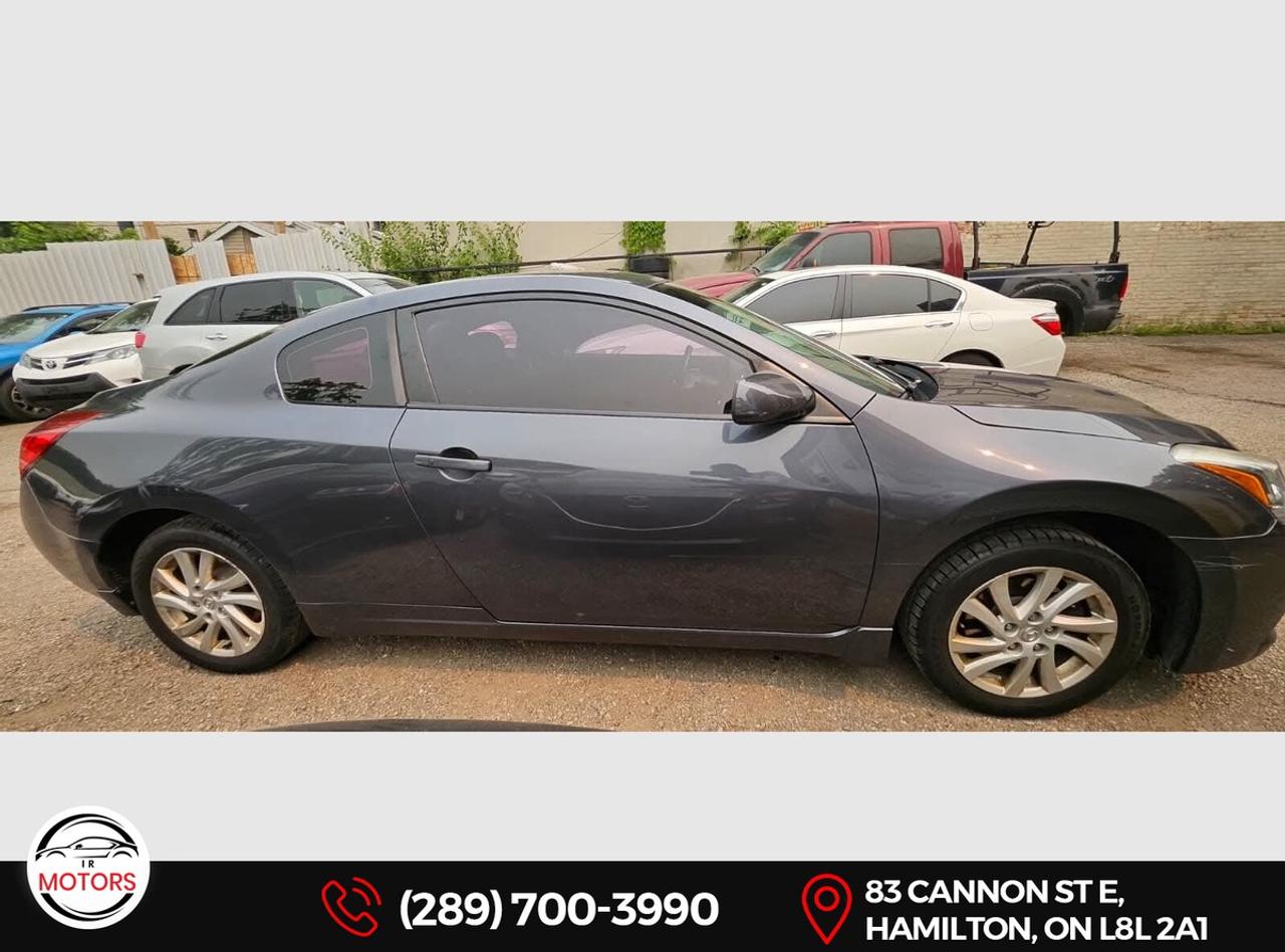 2010 Nissan Altima 2.5 S Coupe  Photo