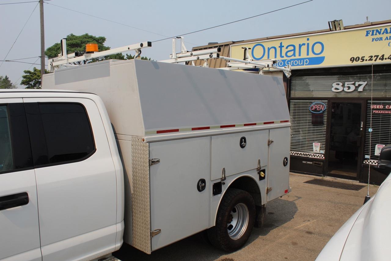2017 Ford F-350 XLT Service Body truck DRW Photo