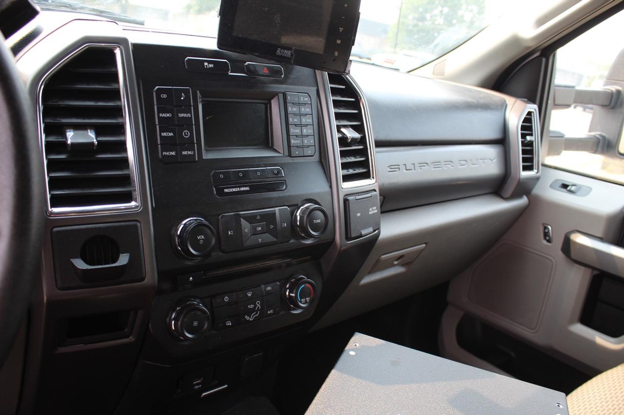 2017 Ford F-350 XLT Service Body truck DRW Photo