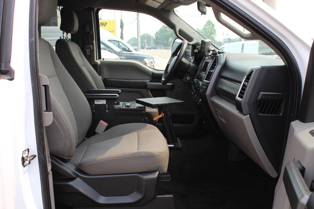 2017 Ford F-350 XLT Service Body truck DRW Photo