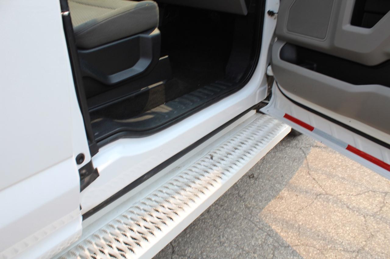 2017 Ford F-350 XLT Service Body truck DRW Photo