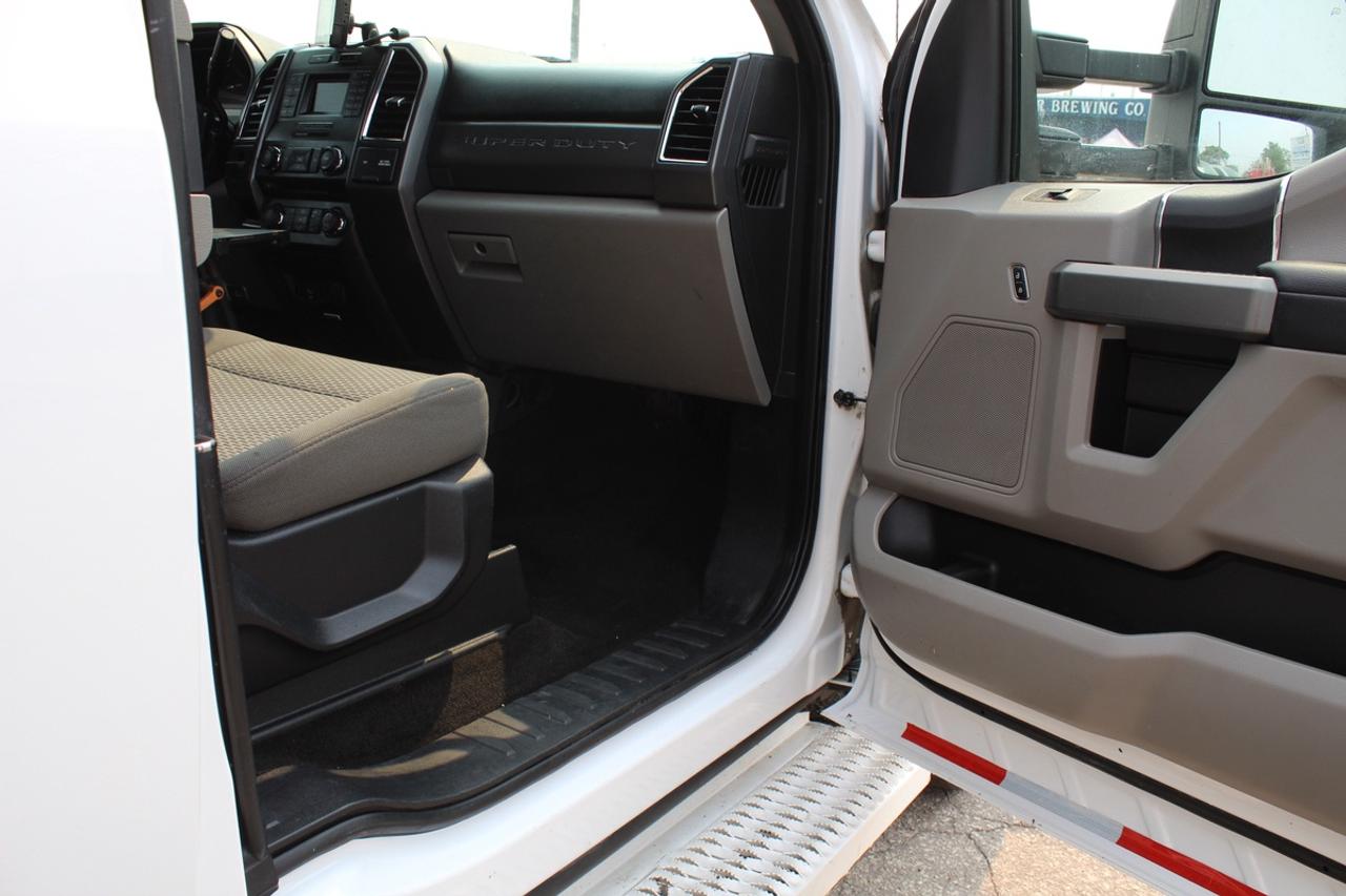 2017 Ford F-350 XLT Service Body truck DRW Photo