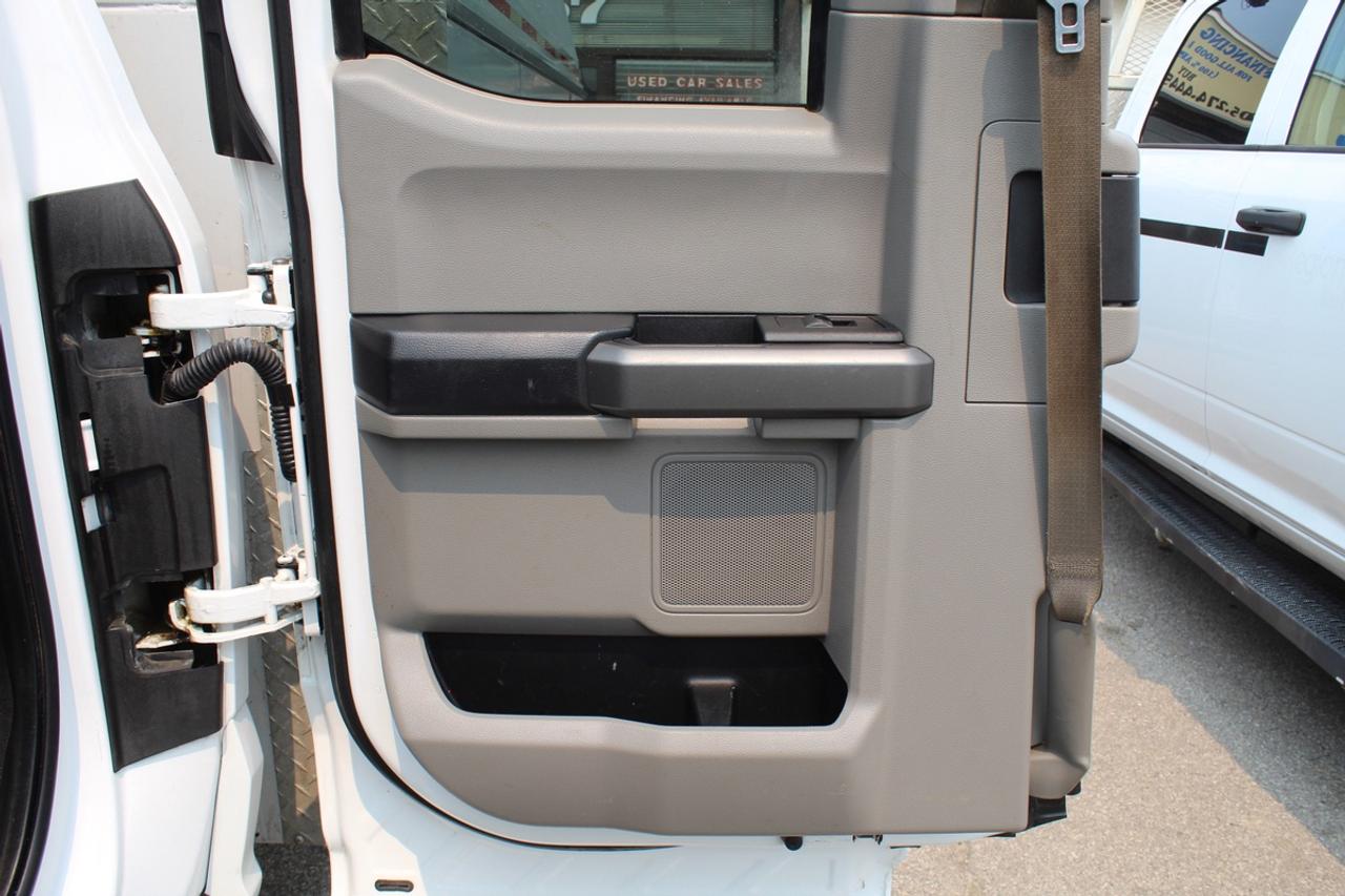 2017 Ford F-350 XLT Service Body truck DRW Photo