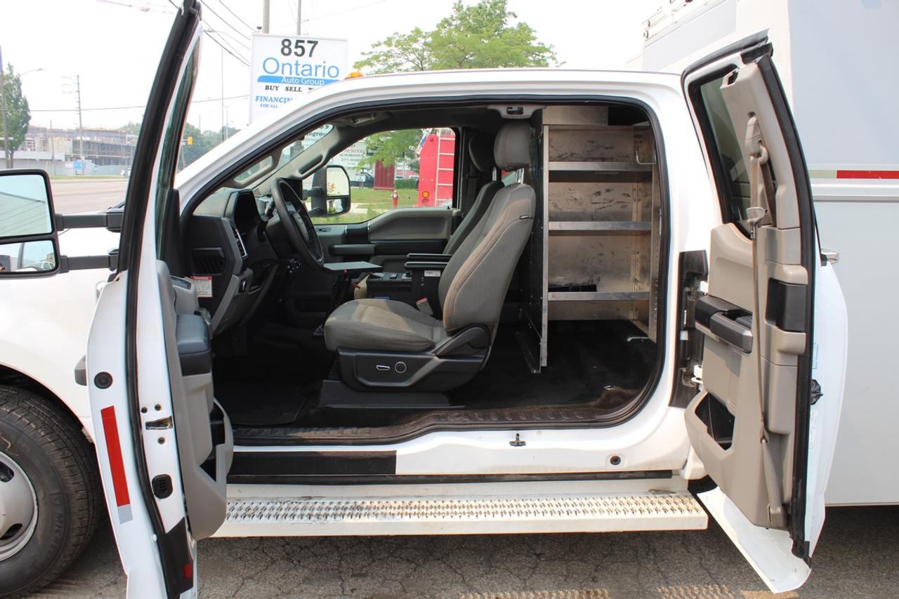 2017 Ford F-350 XLT Service Body truck DRW Photo