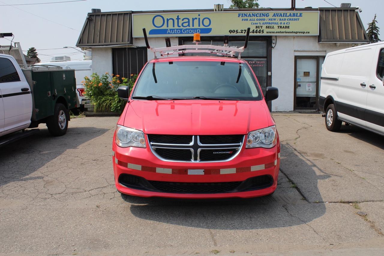 2017 Dodge Grand Caravan CV Ladder rack Shelves Photo