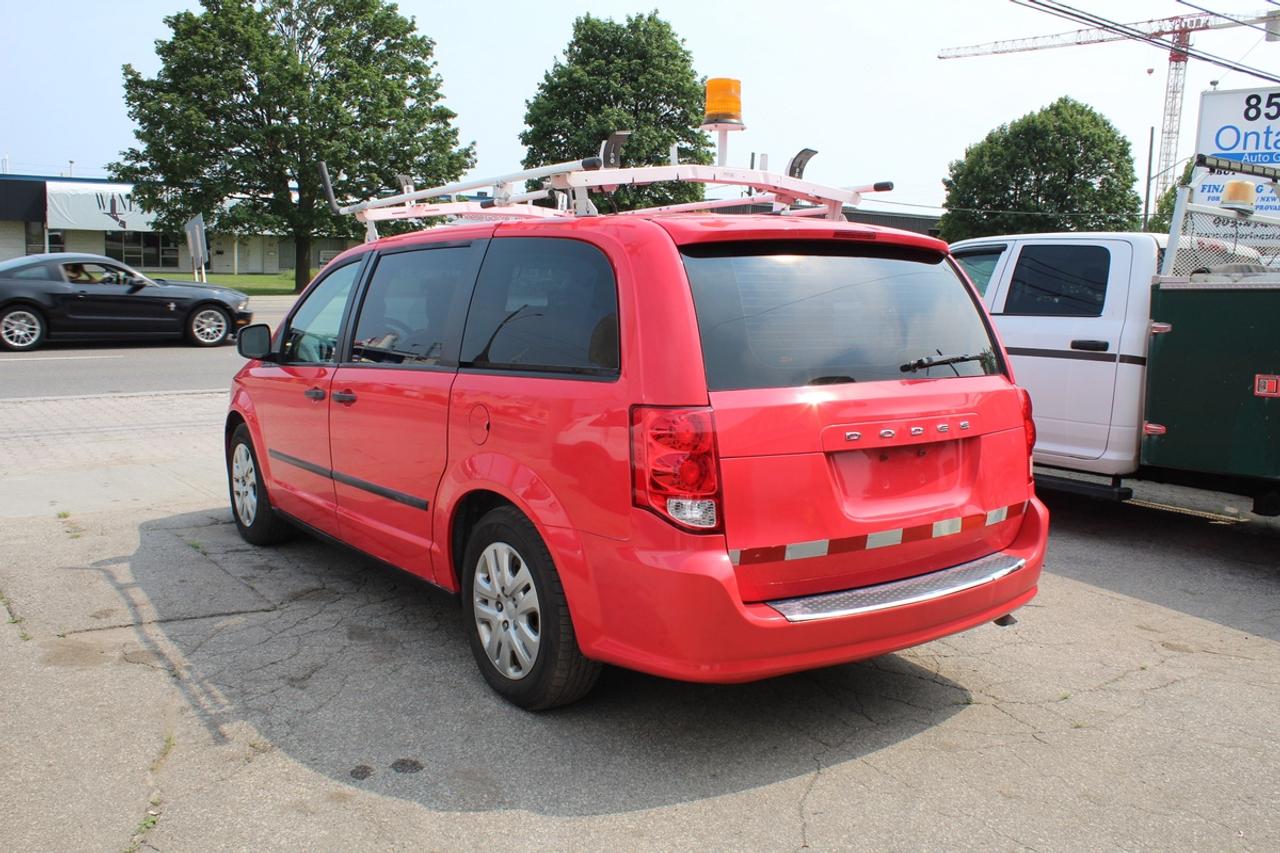 2017 Dodge Grand Caravan CV Ladder rack Shelves Photo