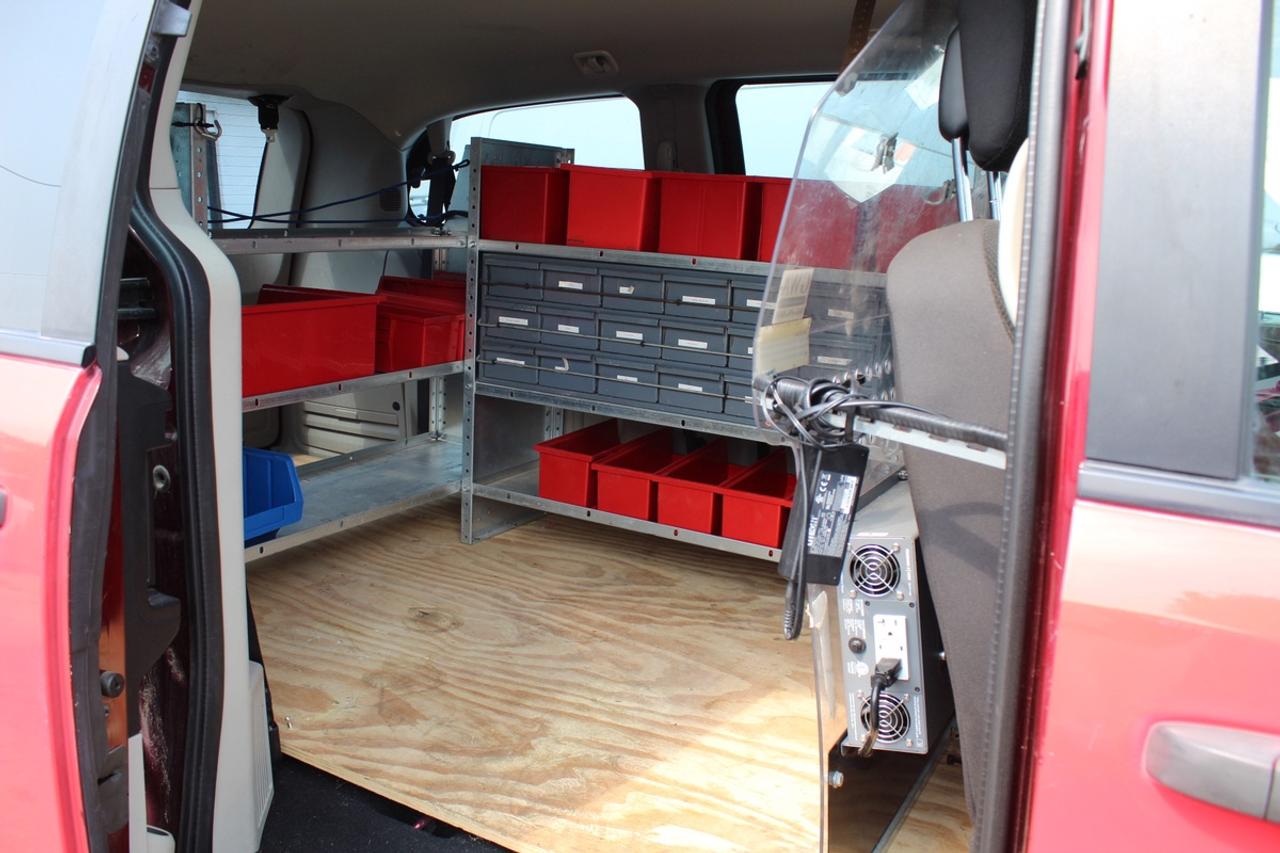 2017 Dodge Grand Caravan CV Ladder rack Shelves Photo