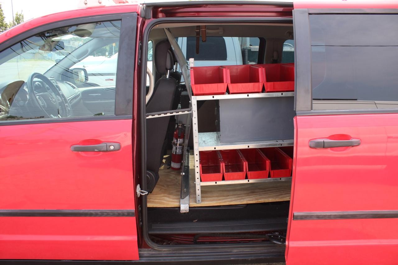 2017 Dodge Grand Caravan CV Ladder rack Shelves Photo