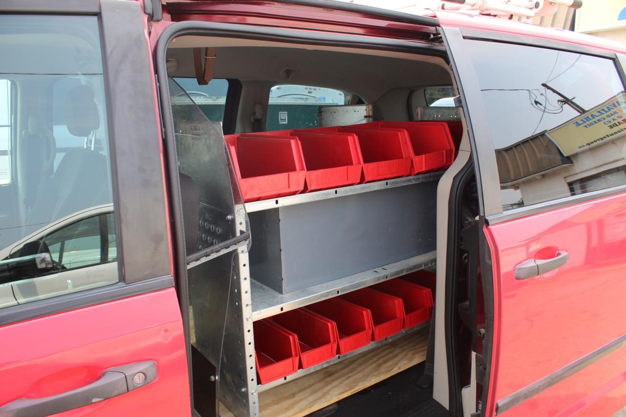 2017 Dodge Grand Caravan CV Ladder rack Shelves Photo