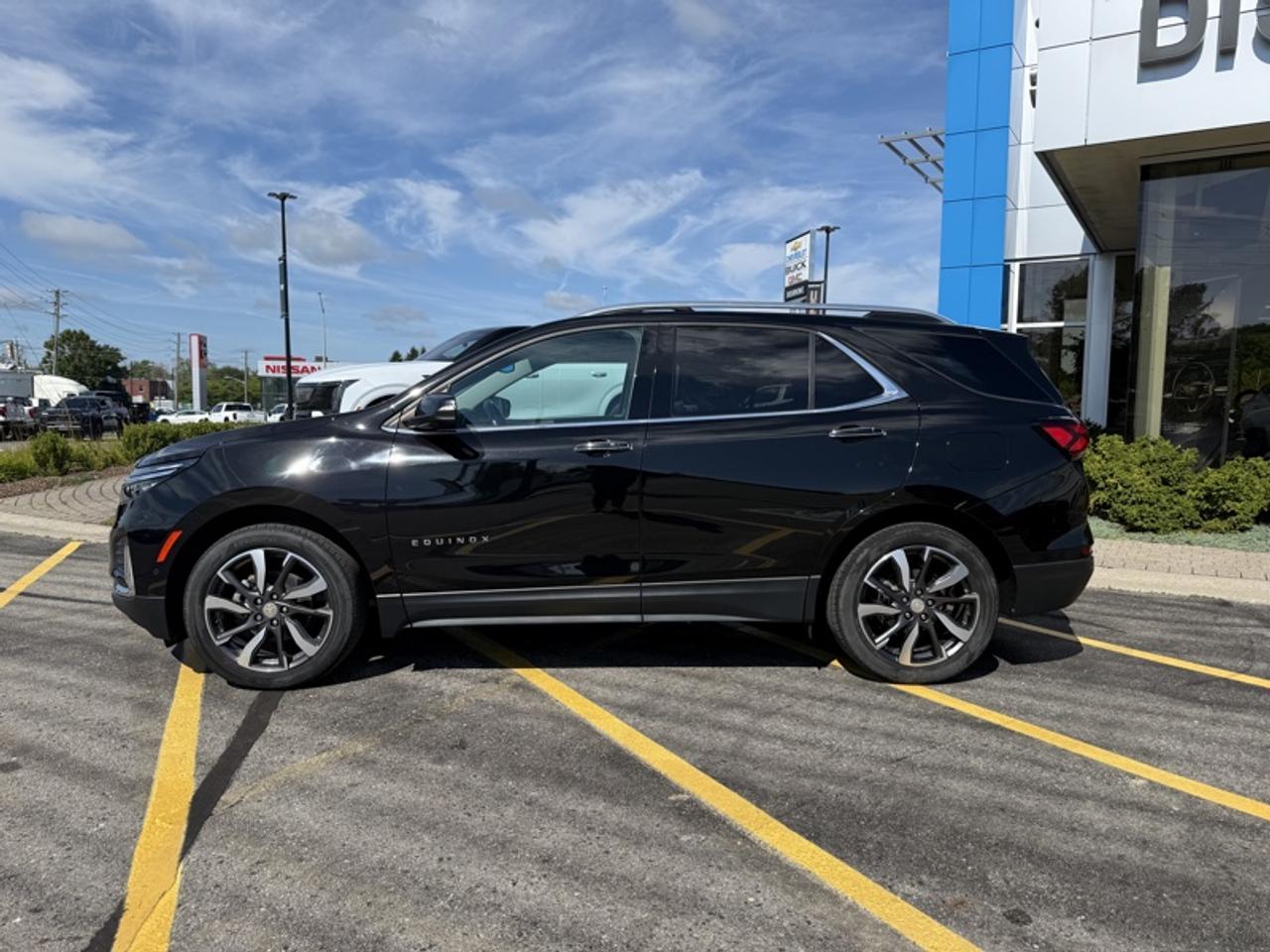 2022 Chevrolet Equinox Premier Photo3