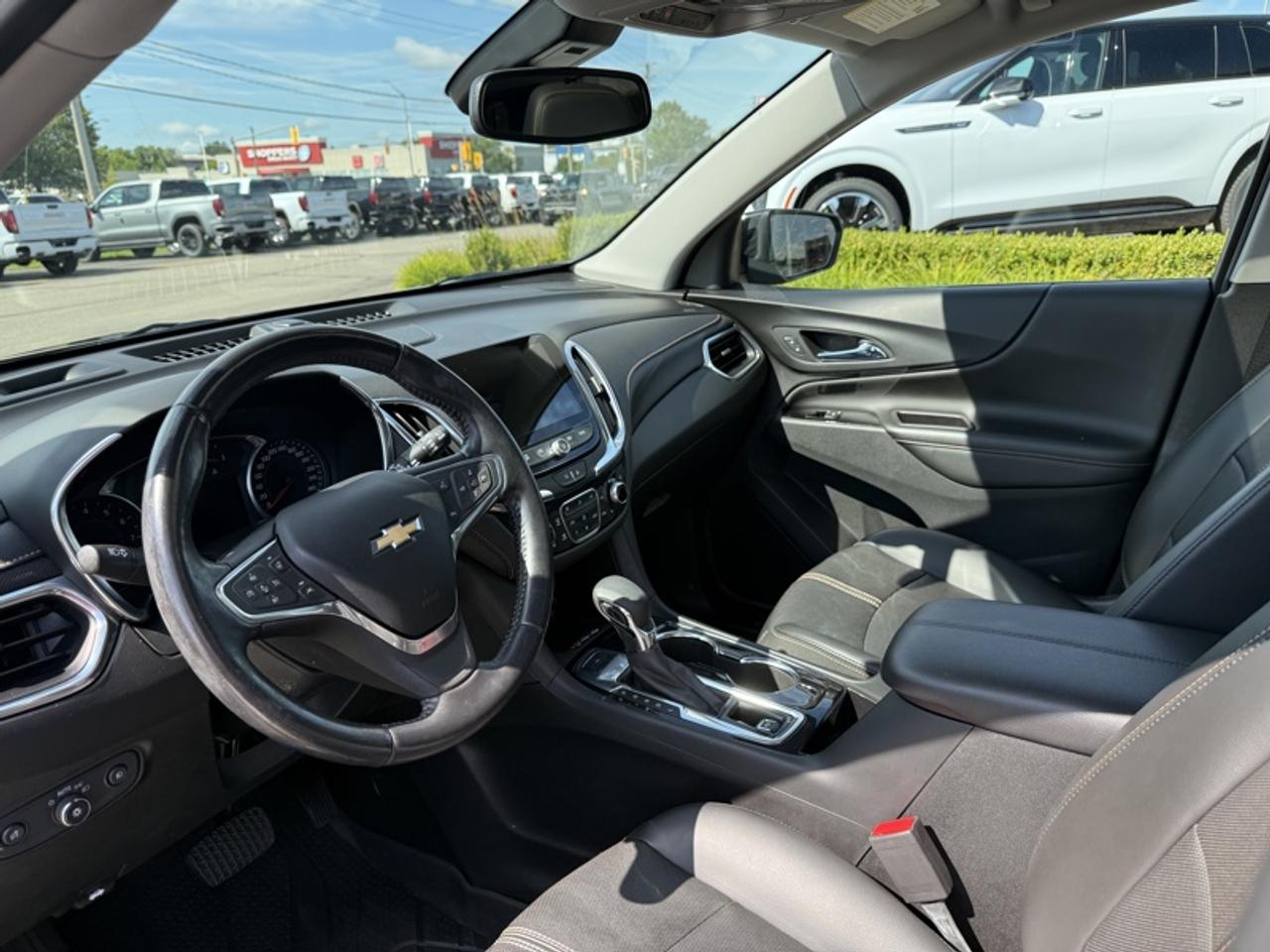 2022 Chevrolet Equinox Premier Photo