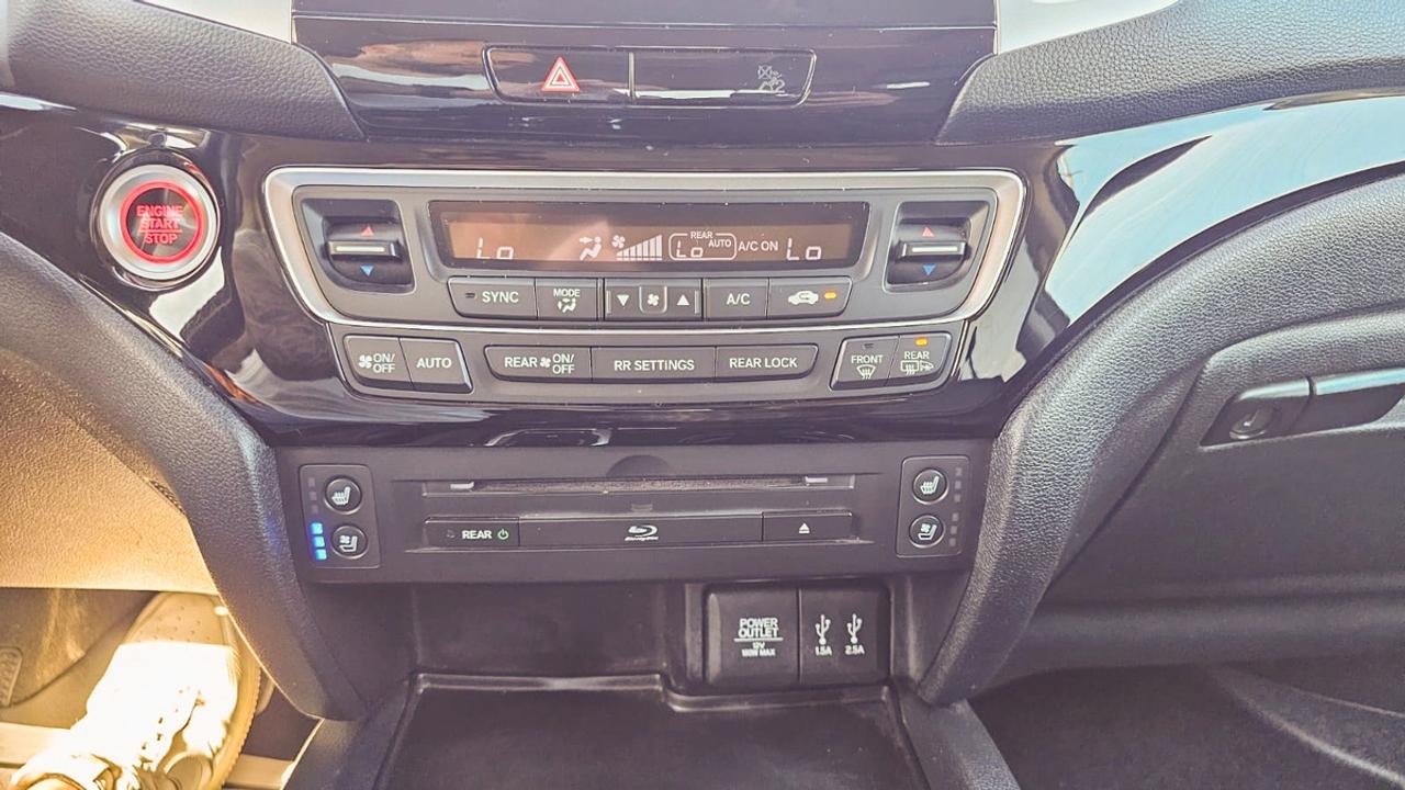 2016 Honda Pilot Touring Photo
