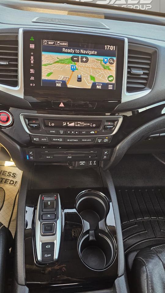 2016 Honda Pilot Touring Photo