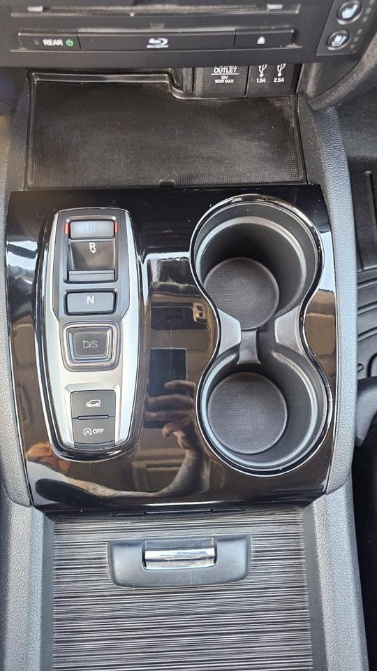 2016 Honda Pilot Touring Photo
