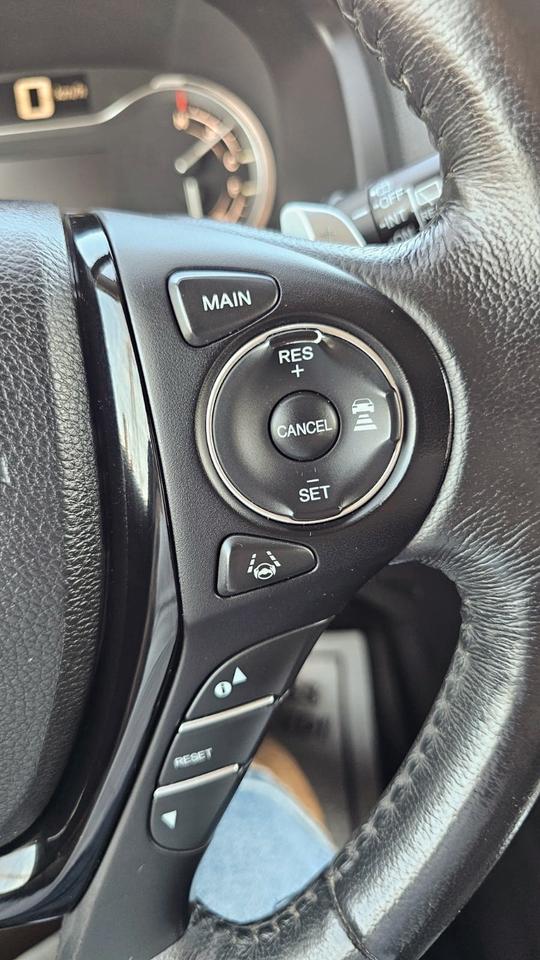 2016 Honda Pilot Touring Photo