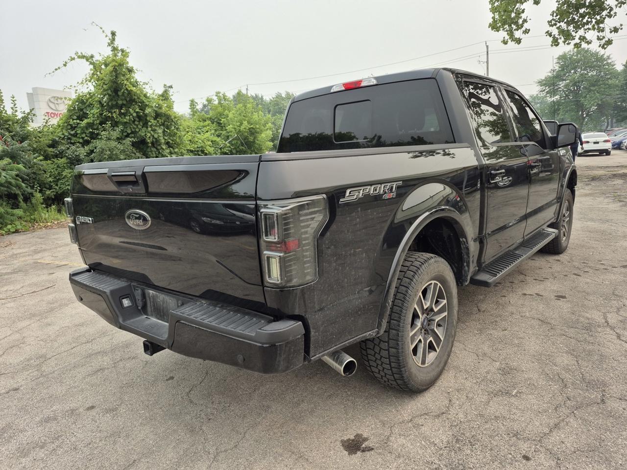 2017 Ford F-150 XLT Photo