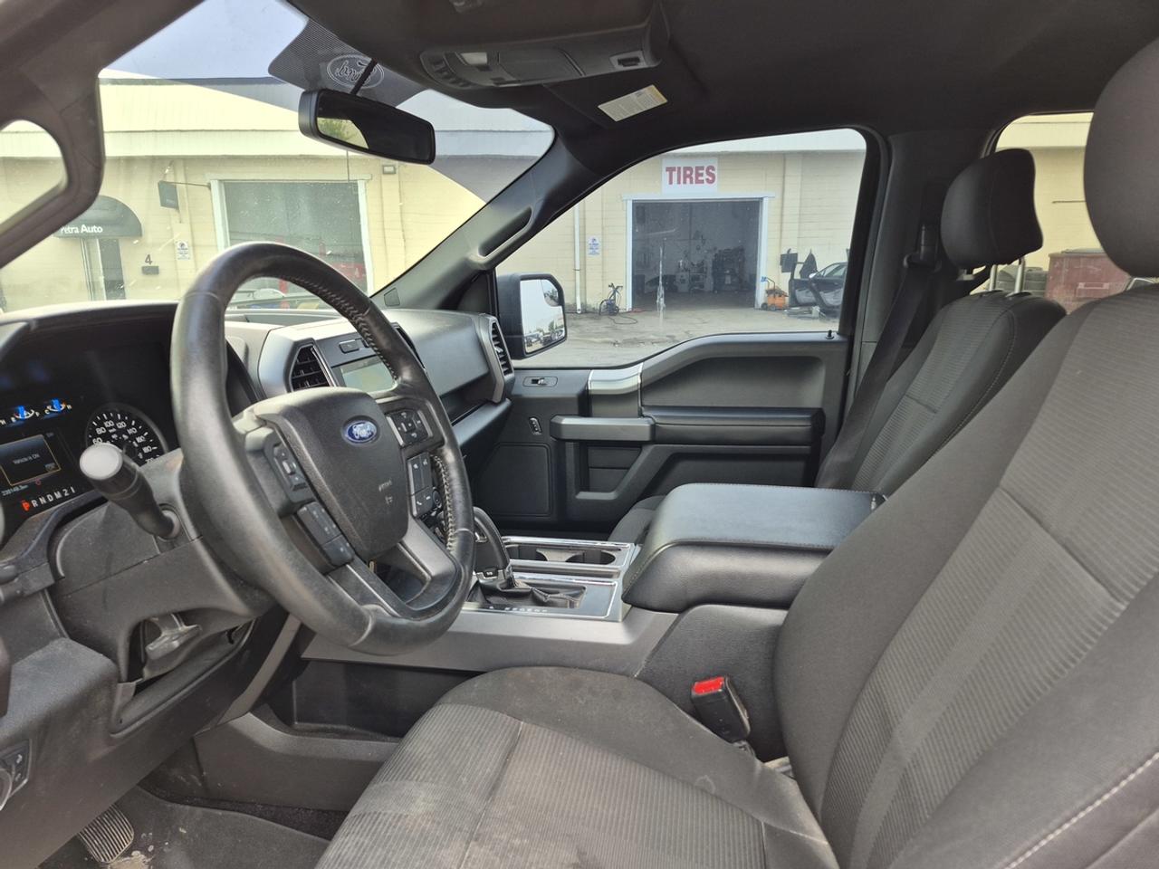 2017 Ford F-150 XLT Photo